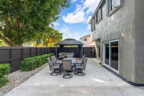 Villa ou maison à vendre à Miami, Floride: 4 chambres, 244.15 m2 № 2032190 - photo 24