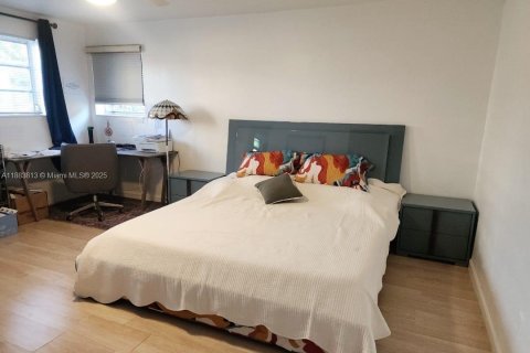 Condominio en alquiler en North Miami, Florida, 2 dormitorios, 128.21 m2 № 1978347 - foto 4
