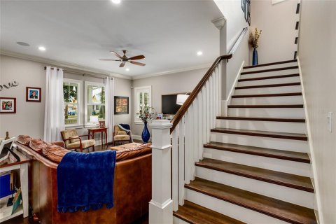 House in Saint Petersburg, Florida 5 bedrooms, 332.03 sq.m. № 2211669 - photo 22