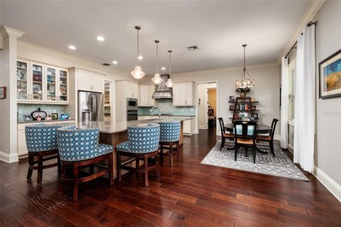 House in Saint Petersburg, Florida 5 bedrooms, 332.03 sq.m. № 2211669 - photo 16