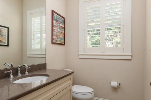 House in Saint Petersburg, Florida 5 bedrooms, 332.03 sq.m. № 2211669 - photo 25