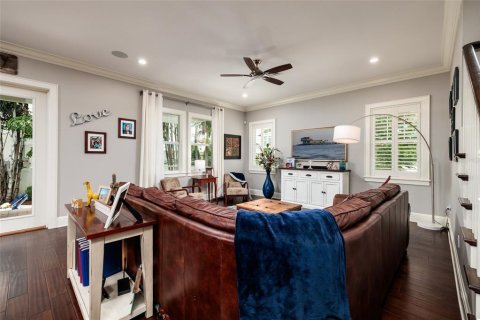 House in Saint Petersburg, Florida 5 bedrooms, 332.03 sq.m. № 2211669 - photo 20