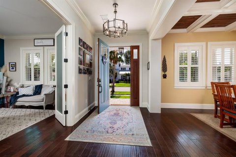 House in Saint Petersburg, Florida 5 bedrooms, 332.03 sq.m. № 2211669 - photo 6