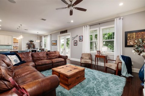 House in Saint Petersburg, Florida 5 bedrooms, 332.03 sq.m. № 2211669 - photo 21