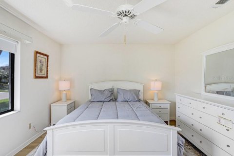 Condo in Sun City Center, Florida, 2 bedrooms № 2101882 - photo 22