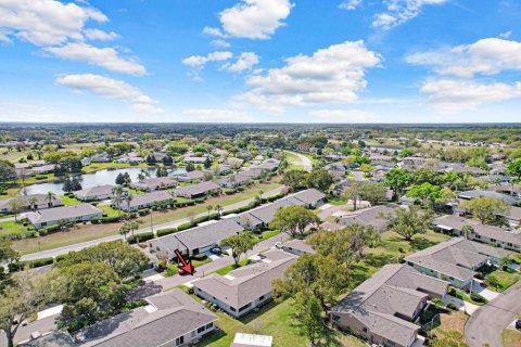Condo in Sun City Center, Florida, 2 bedrooms № 2101882 - photo 29