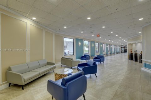 Condo in Deerfield Beach, Florida, 1 bedroom  № 2035191 - photo 23