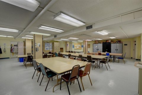 Condo in Deerfield Beach, Florida, 1 bedroom  № 2035191 - photo 18