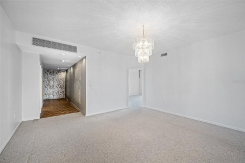 Condominio en venta en Saint Petersburg, Florida, 2 dormitorios, 163.51 m2 № 1387393 - foto 9