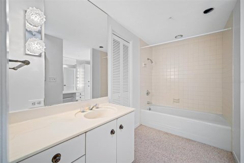 Condominio en venta en Saint Petersburg, Florida, 2 dormitorios, 163.51 m2 № 1387393 - foto 29