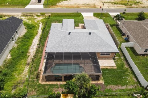 House in Cape Coral, Florida 3 bedrooms, 191.1 sq.m. № 1844710 - photo 30