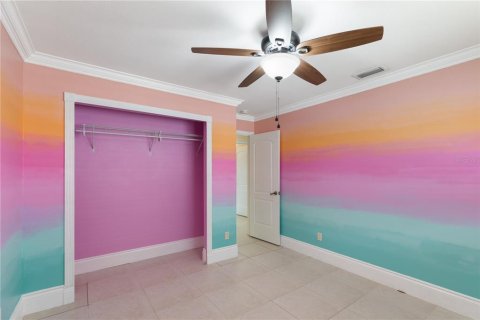 House in Cape Coral, Florida 3 bedrooms, 191.1 sq.m. № 1844710 - photo 19