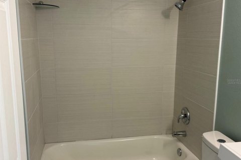 Condominio en alquiler en Venice, Florida, 2 dormitorios, 65.68 m2 № 1908499 - foto 8