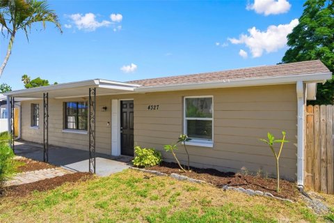 House in Holiday, Florida 3 bedrooms, 102.56 sq.m. № 2223317 - photo 5