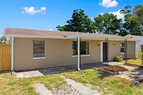 Villa ou maison à Holiday, Floride 3 chambres, 102.56 m2 № 2223317