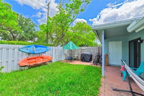 Adosado en alquiler en Sunrise, Florida, 3 dormitorios, 111.48 m2 № 2057636 - foto 17