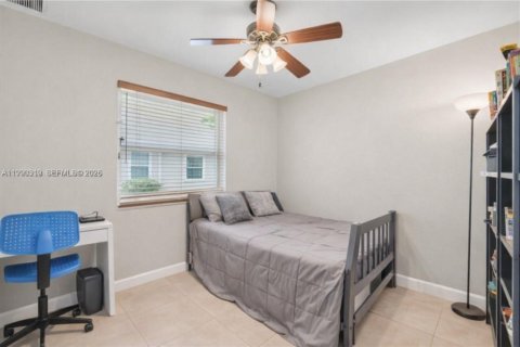 Adosado en alquiler en Sunrise, Florida, 3 dormitorios, 111.48 m2 № 2057636 - foto 13