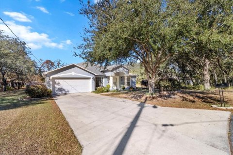 House in Citrus Springs, Florida 3 bedrooms, 155.52 sq.m. № 1736429 - photo 3