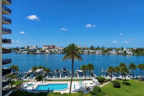 Condo in Clearwater, Florida, 2 bedrooms  № 2310593 - photo 5