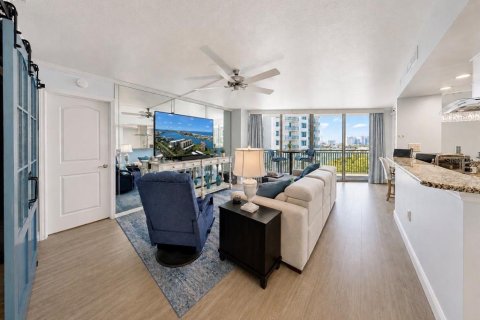 Condo in Clearwater, Florida, 2 bedrooms  № 2310593 - photo 15