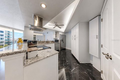 Condo in Clearwater, Florida, 2 bedrooms  № 2310593 - photo 20