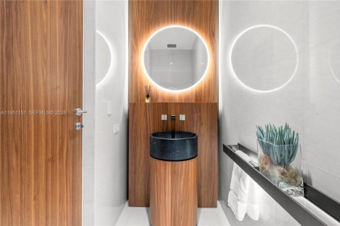 Copropriété à vendre à Miami, Floride: 3 chambres, 226.03 m2 № 2153126 - photo 25