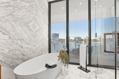 Copropriété à vendre à Miami, Floride: 3 chambres, 226.03 m2 № 2153126 - photo 28