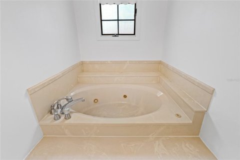 Купить таунхаус в Дейтона - Бич-Шорс, Флорида 7 комнат, 164.62м2, № 2093087 - фото 23
