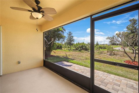 House in Lehigh Acres, Florida 2 bedrooms, 125.7 sq.m. № 1651669 - photo 6