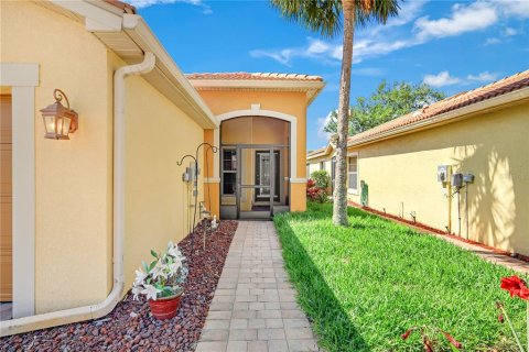 House in Lehigh Acres, Florida 2 bedrooms, 125.7 sq.m. № 1651669 - photo 10