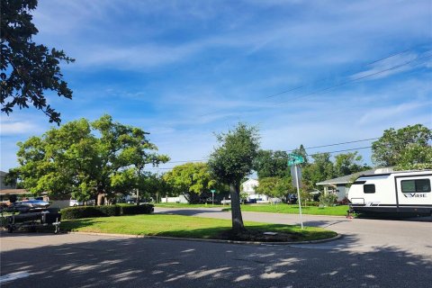 Terreno en venta en Tampa, Florida № 1803539 - foto 6