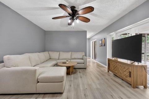 Adosado en venta en Palm Beach Gardens, Florida, 2 dormitorios, 138.24 m2 № 2187074 - foto 16