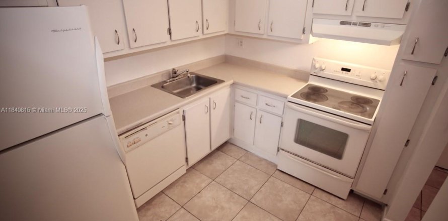 Condo in Deerfield Beach, Florida, 2 bedrooms  № 1939689