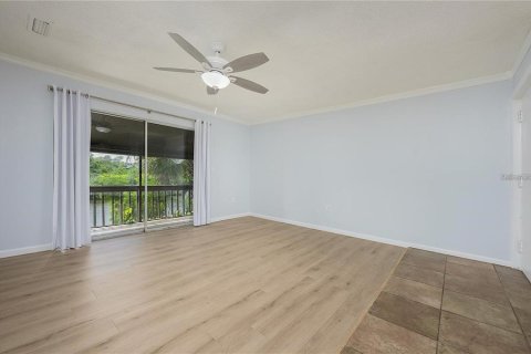 Condo in Sarasota, Florida, 2 bedrooms  № 2209164 - photo 4