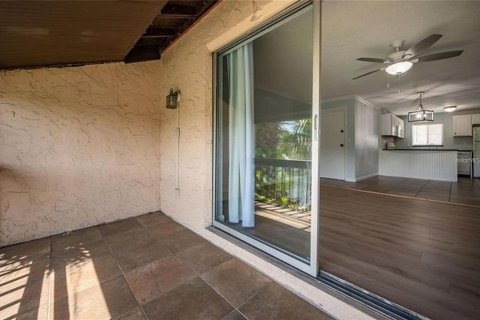 Condo in Sarasota, Florida, 2 bedrooms  № 2209164 - photo 18