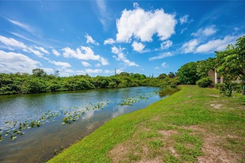 Condo in Sarasota, Florida, 2 bedrooms  № 2209164 - photo 23