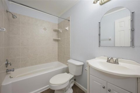 Condo in Sarasota, Florida, 2 bedrooms  № 2209164 - photo 17