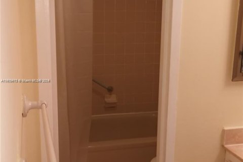 Copropriété à vendre à Deerfield Beach, Floride: 2 chambres, 119.84 m2 № 1960083 - photo 7