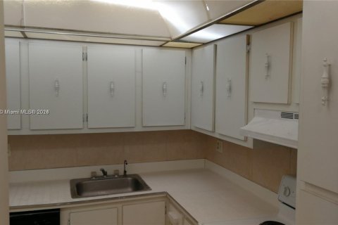 Copropriété à vendre à Deerfield Beach, Floride: 2 chambres, 119.84 m2 № 1960083 - photo 10