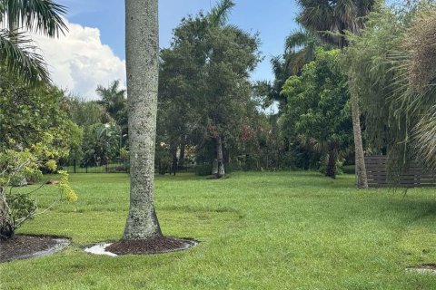 Terreno en venta en Punta Gorda, Florida № 2310354 - foto 2