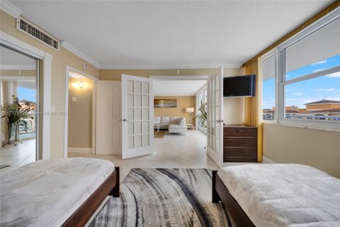 Купить кондоминиум в Халландейл-Бич, Флорида 2 спальни, 115.94м2, № 1692587 - фото 29