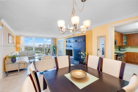 Купить кондоминиум в Халландейл-Бич, Флорида 2 спальни, 115.94м2, № 1692587 - фото 11