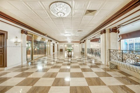 Купить кондоминиум в Халландейл-Бич, Флорида 2 спальни, 115.94м2, № 1692587 - фото 8