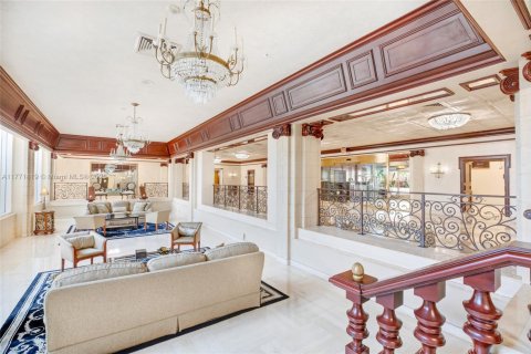 Купить кондоминиум в Халландейл-Бич, Флорида 2 спальни, 115.94м2, № 1692587 - фото 6