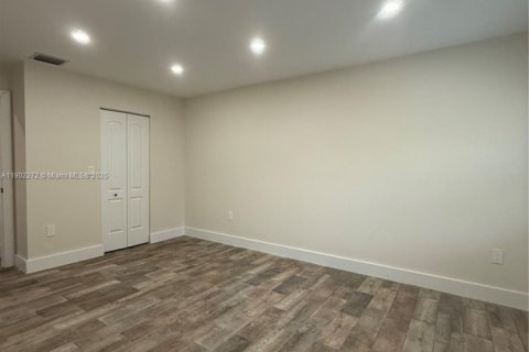 Townhouse in Miami, Florida 2 bedrooms, 95.69 sq.m. № 1953787 - photo 23