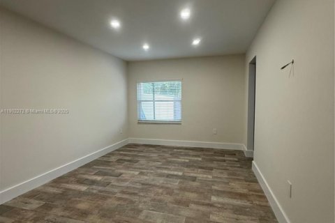 Townhouse in Miami, Florida 2 bedrooms, 95.69 sq.m. № 1953787 - photo 26