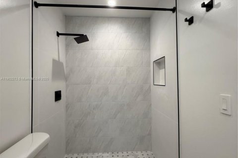 Townhouse in Miami, Florida 2 bedrooms, 95.69 sq.m. № 1953787 - photo 24