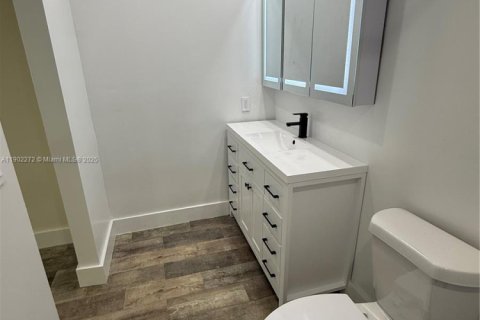 Townhouse in Miami, Florida 2 bedrooms, 95.69 sq.m. № 1953787 - photo 5