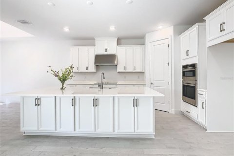 Casa en venta en Kissimmee, Florida, 2 dormitorios, 184.13 m2 № 2383725 - foto 16