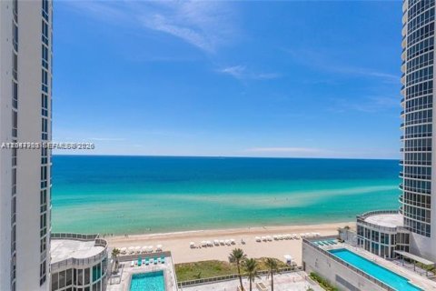 Copropriété à louer à Sunny Isles Beach, Floride: 2 chambres, 216.18 m2 № 2283171 - photo 30